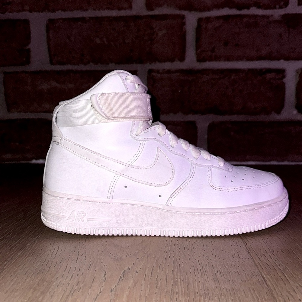 Air Force 1 High (COMES WITH BOX)